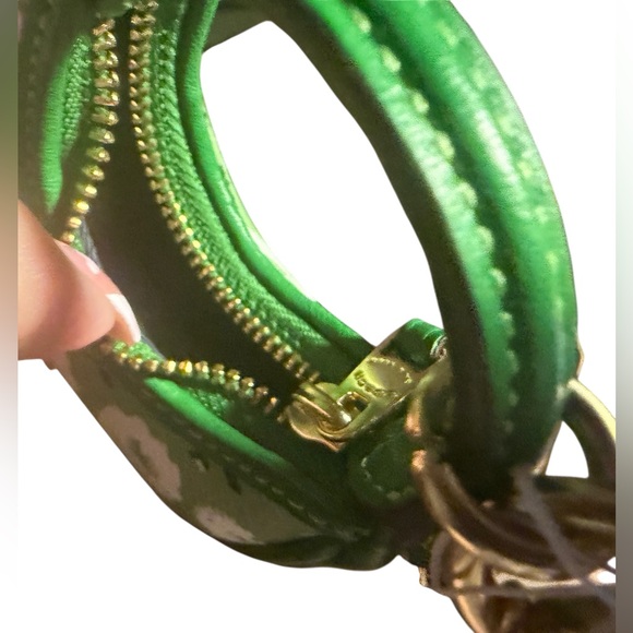 Coach Mini Carmen Bag Charm with Floral Print NEW WITH TAG,TISSUE & COACH BAG! - Picture 5 of 5